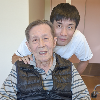 お客様がリハビリを受けている様子